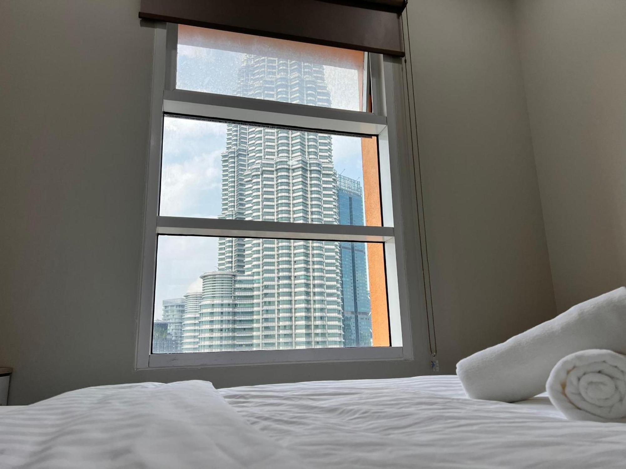 Sky Suites At Klcc By Mitstay クアラルンプール エクステリア 写真
