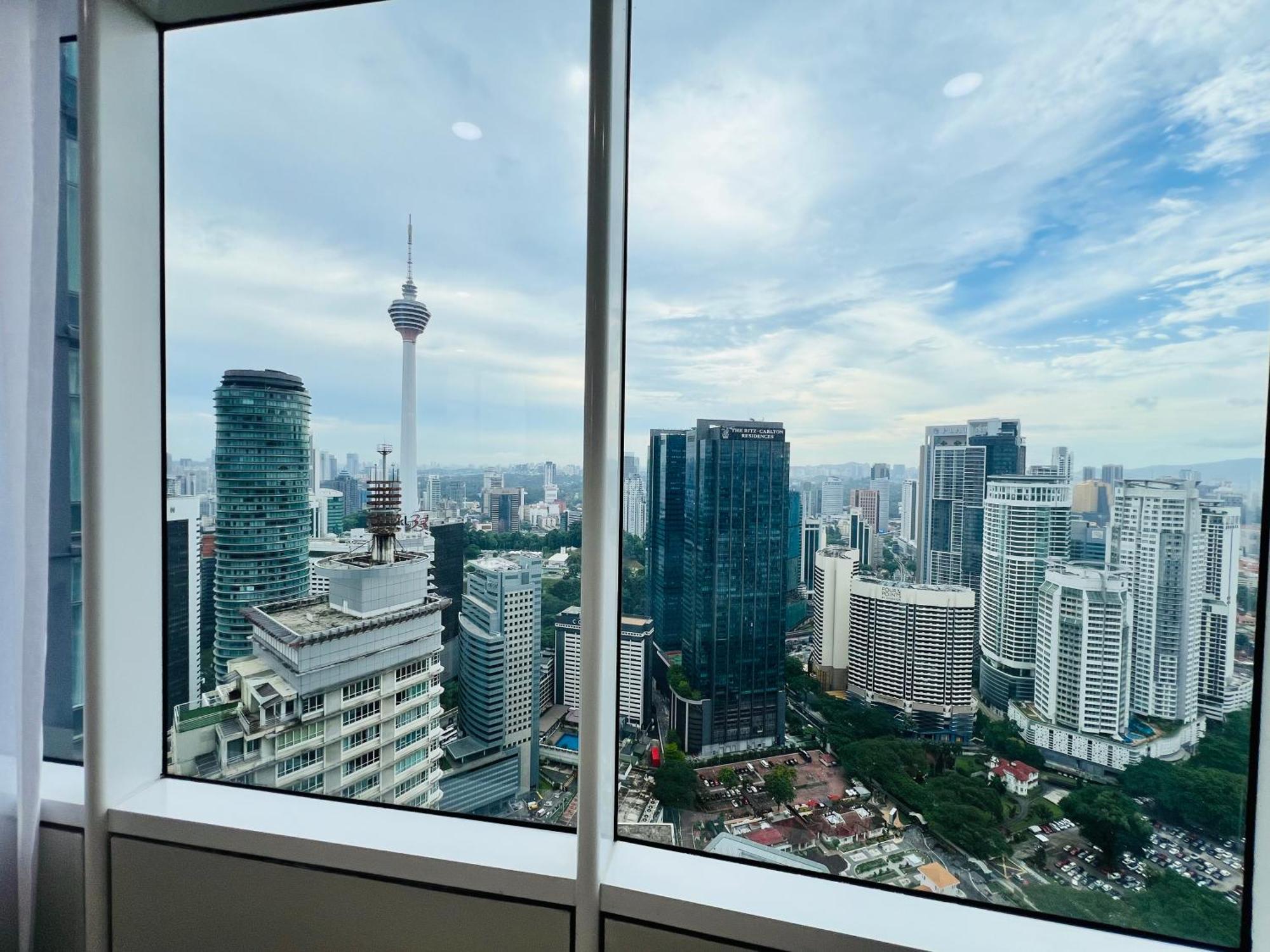 Sky Suites At Klcc By Mitstay クアラルンプール エクステリア 写真